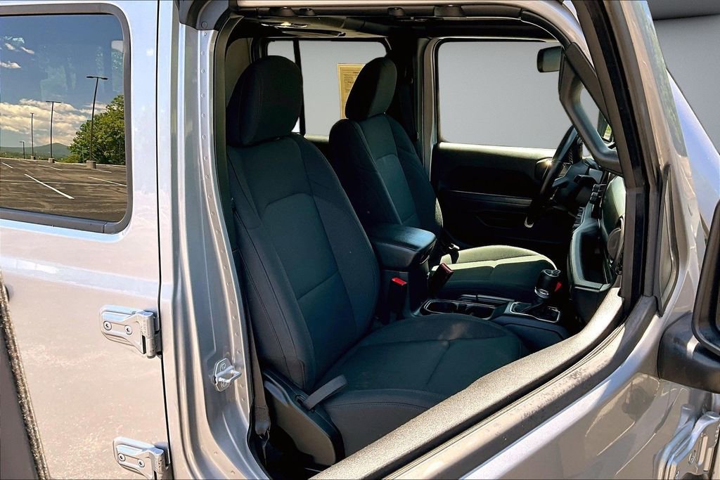 Used 2020 Jeep Gladiator Sport w/ Quick Order Package 24S AWD/4WD image 30
