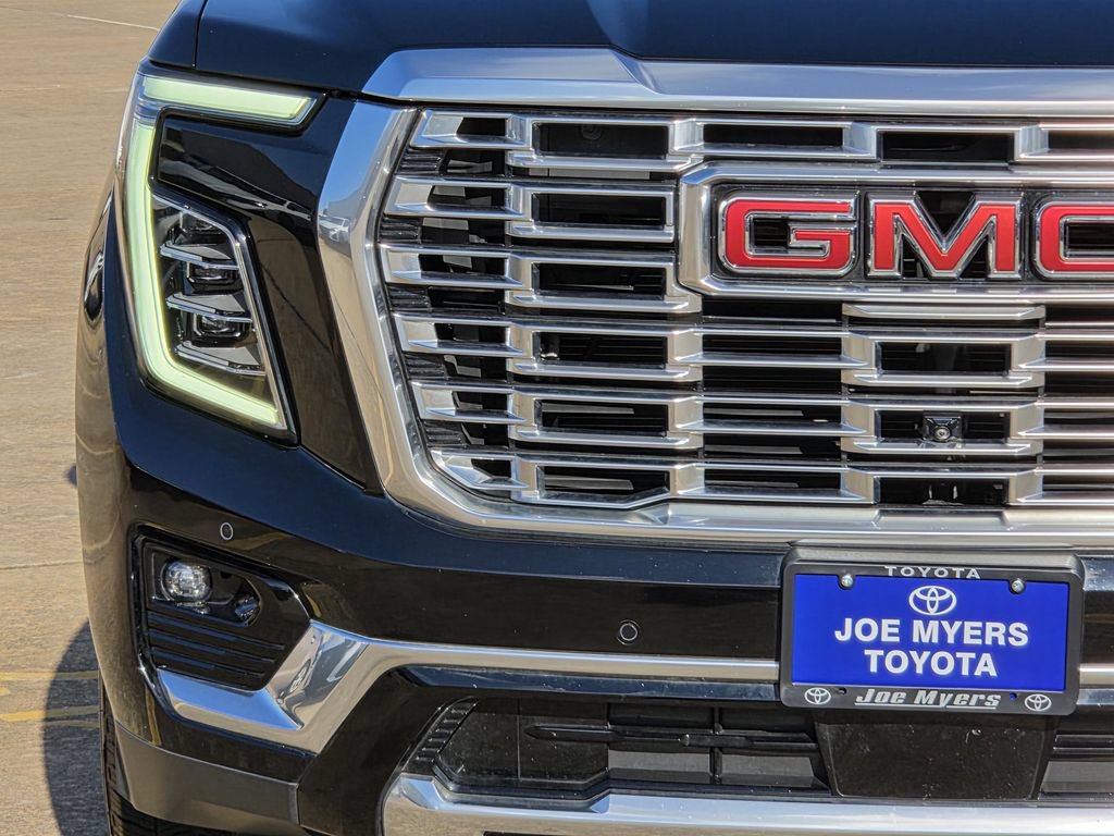 Used 2025 GMC Yukon Denali AWD/4WD image 5