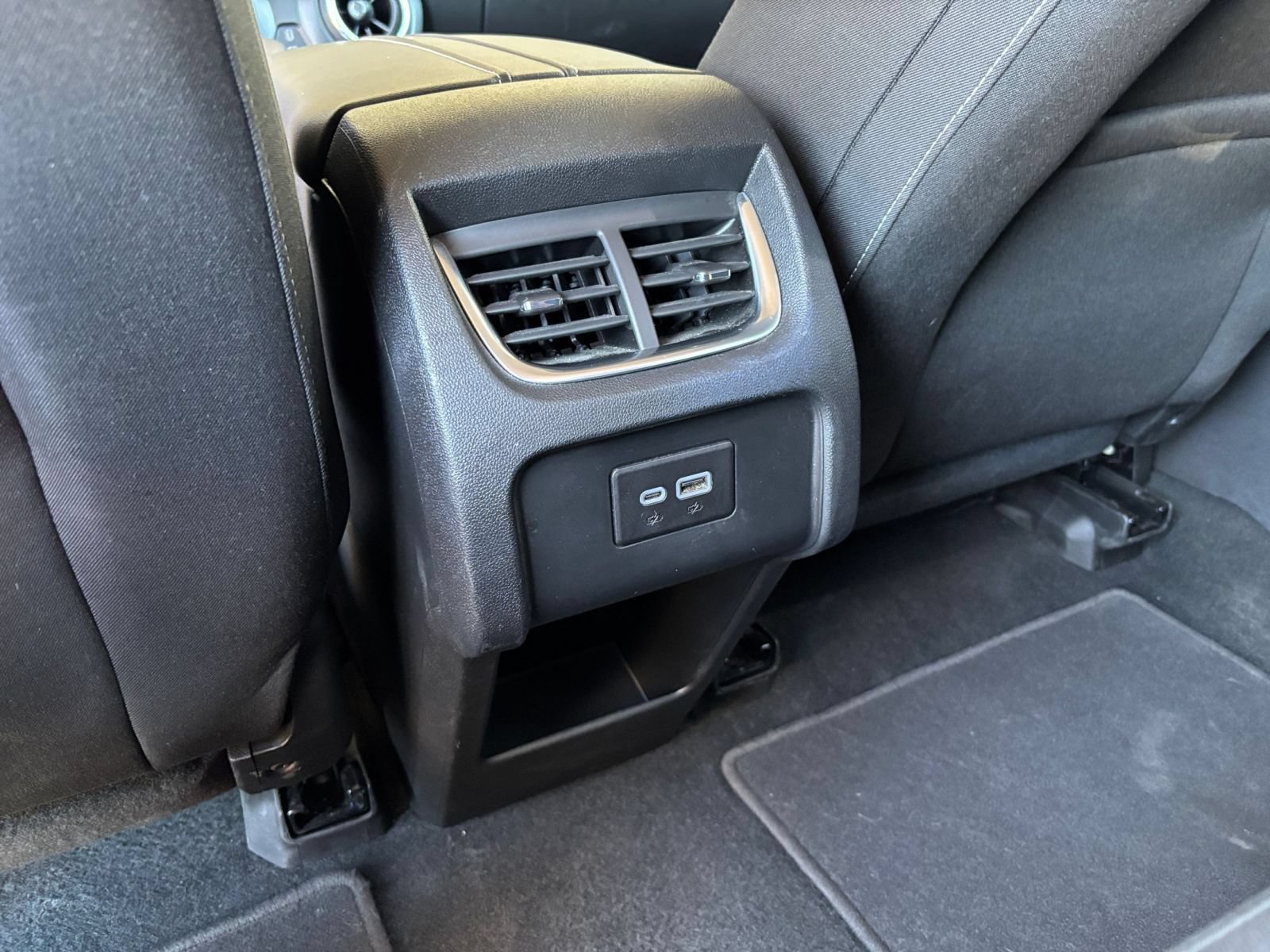 Used 2025 Chevrolet Blazer LT FWD image 23