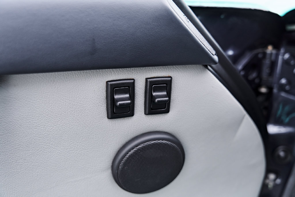 Used 1988 Porsche 911 Carrera RWD image 36