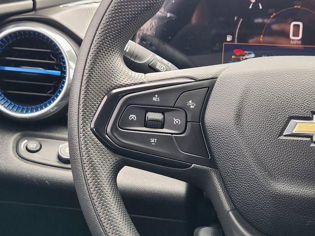 Used 2025 Chevrolet Trax LT FWD image 28