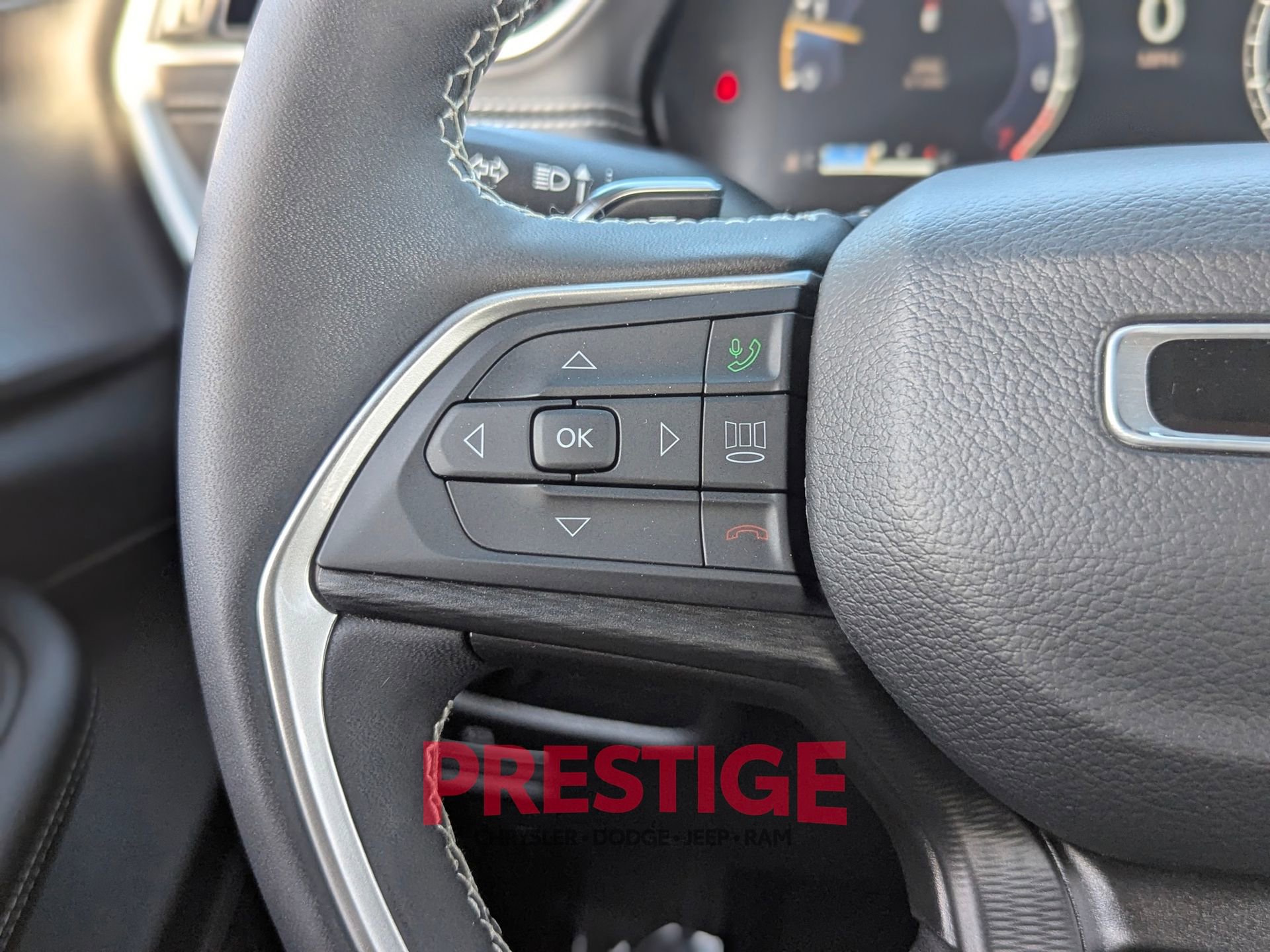 Used 2024 Jeep Grand Cherokee L Altitude image 21