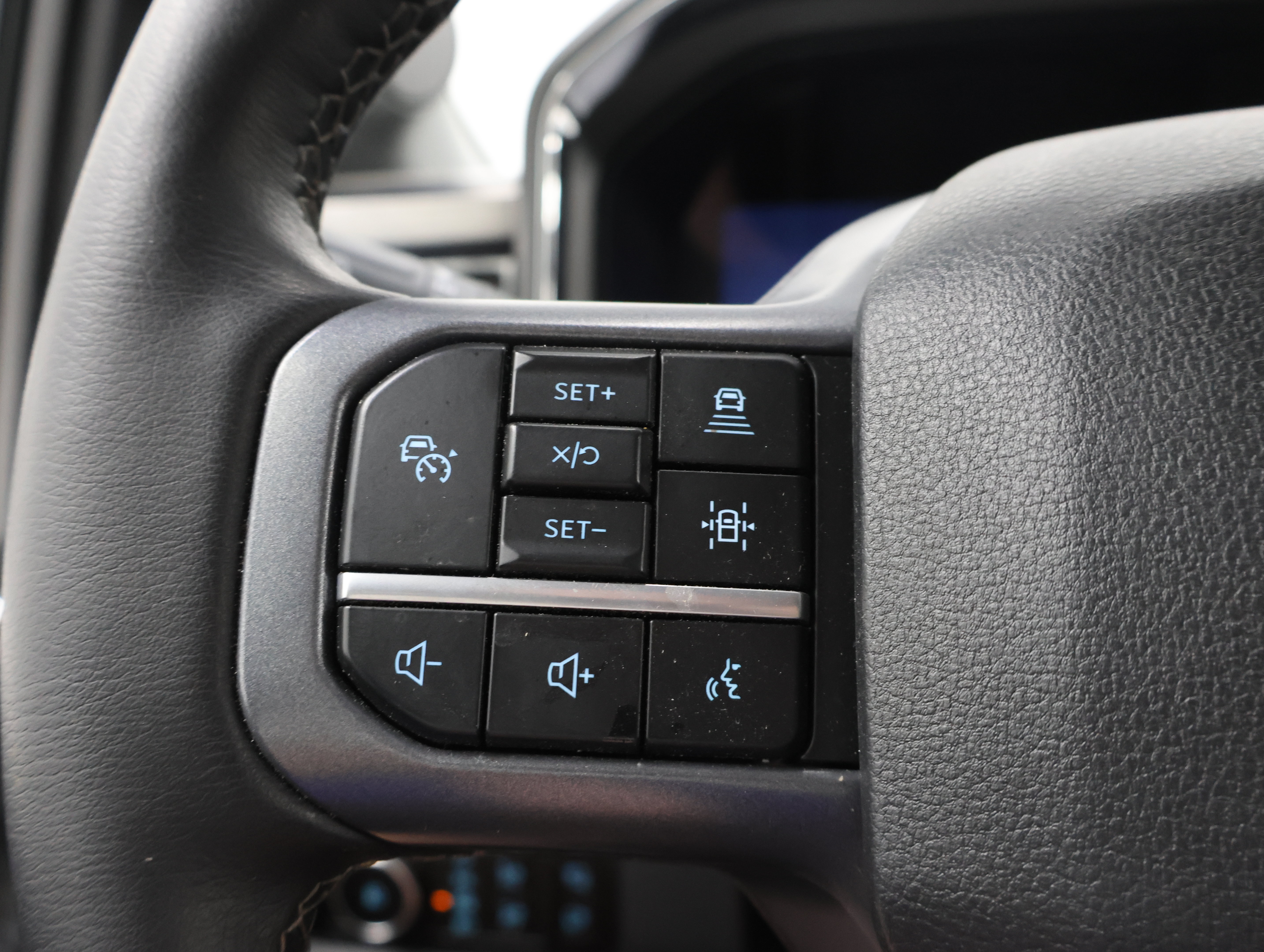 Used 2025 Ford F250 Lariat w/ Lariat Ultimate Package AWD/4WD image 16