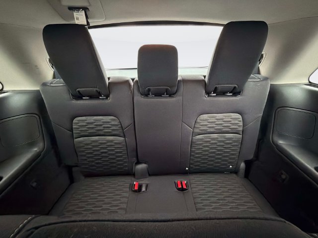 Used 2024 Nissan Pathfinder SV FWD image 17