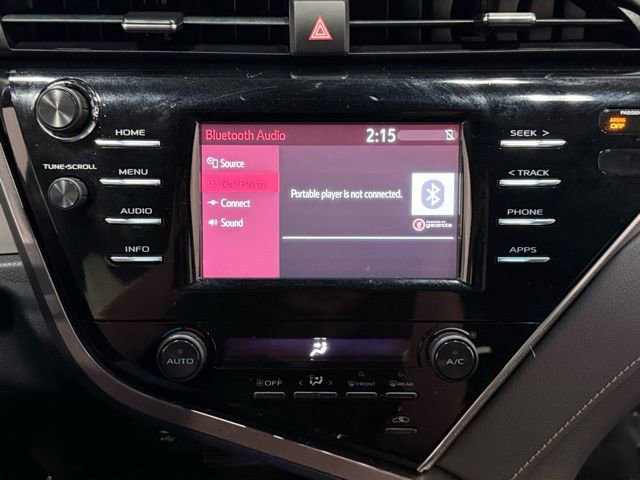 Used 2018 Toyota Camry SE w/ Moonroof Package image 25