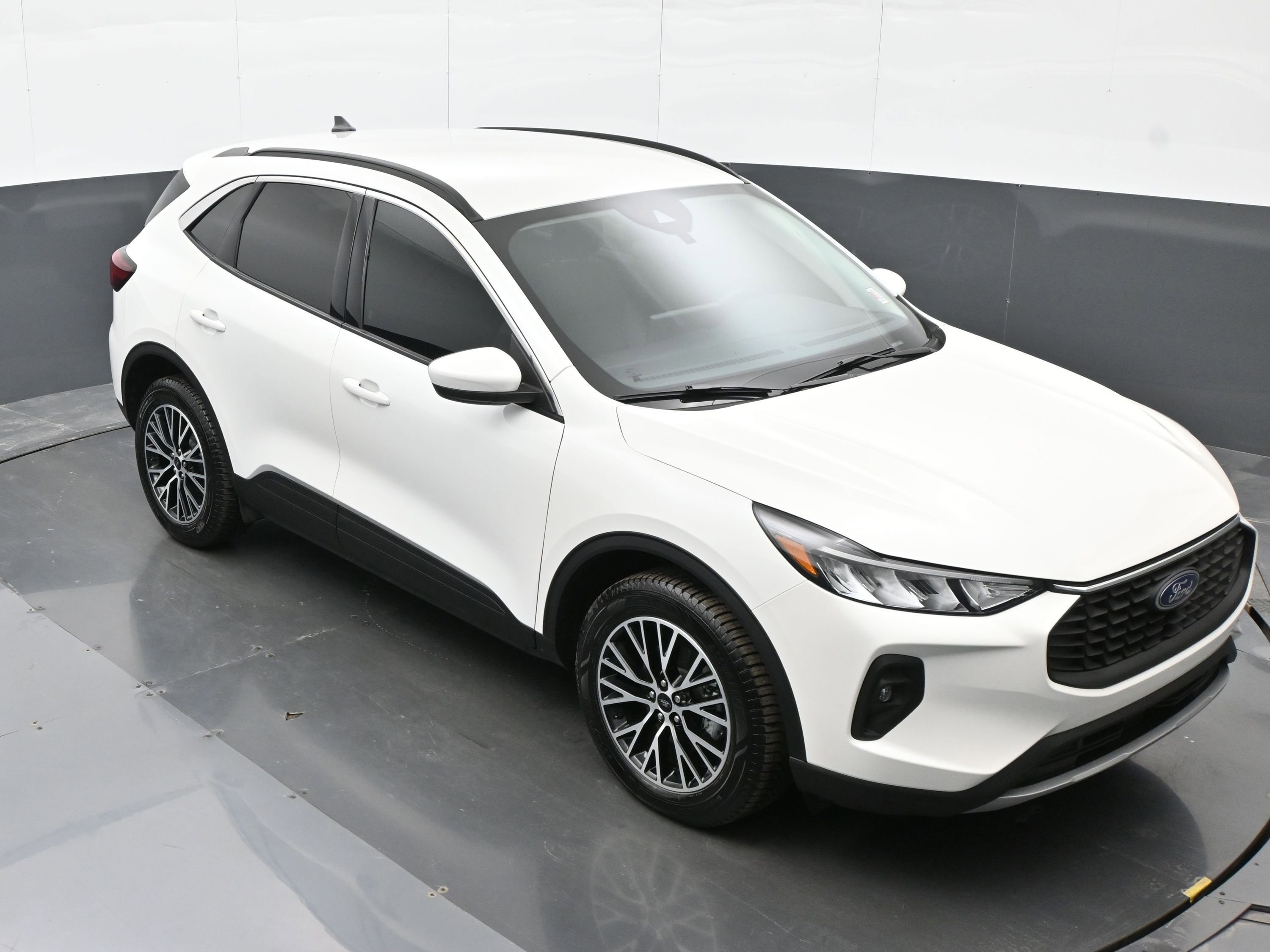 Used 2023 Ford Escape SE image 29