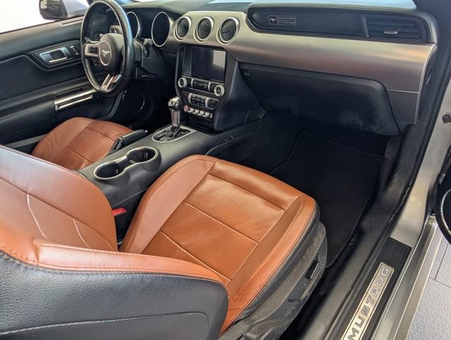 Used 2020 Ford Mustang Premium image 12