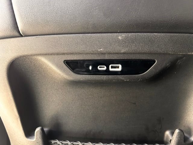 Used 2025 Chrysler Pacifica Select FWD image 19