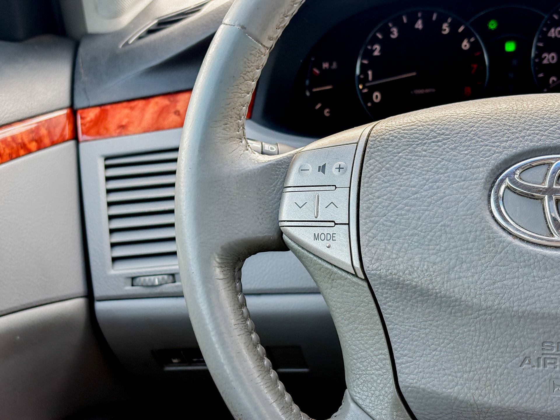 Used 2007 Toyota Avalon Touring FWD image 24