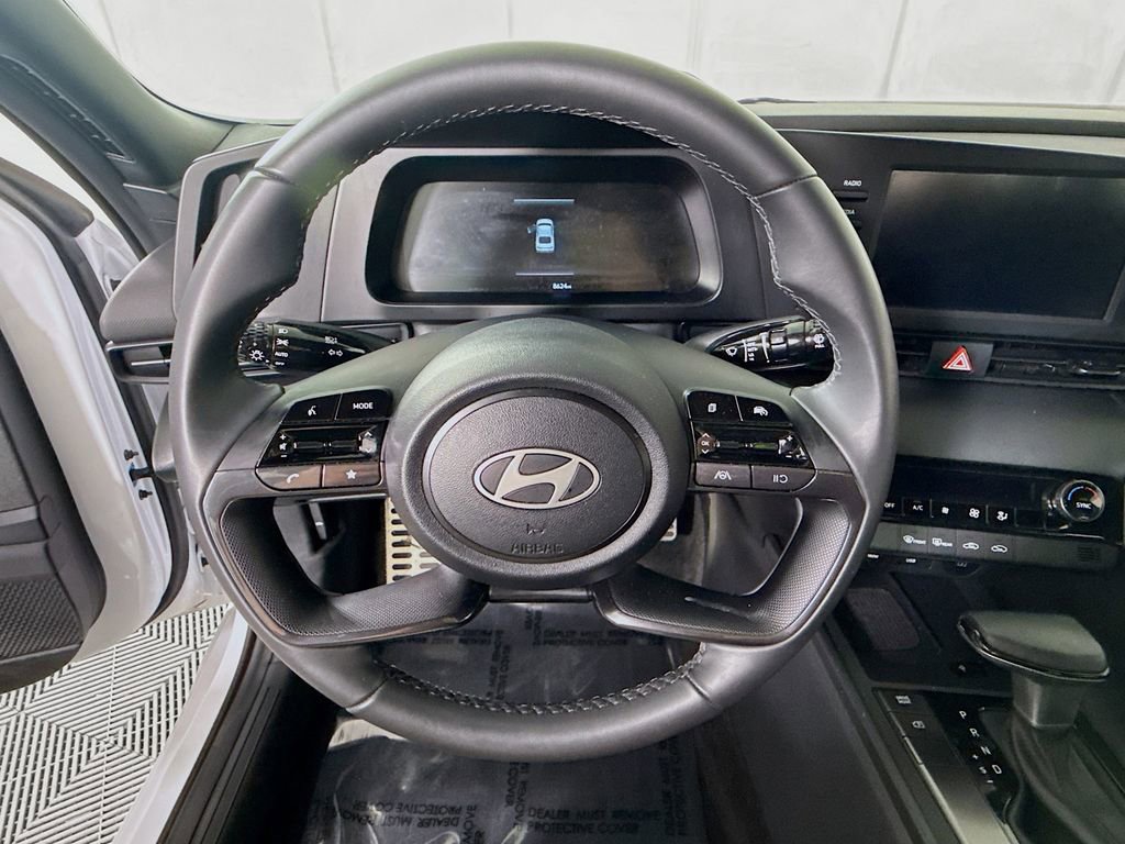 Certified 2025 Hyundai Elantra Sport w/ Cargo Package FWD image 18