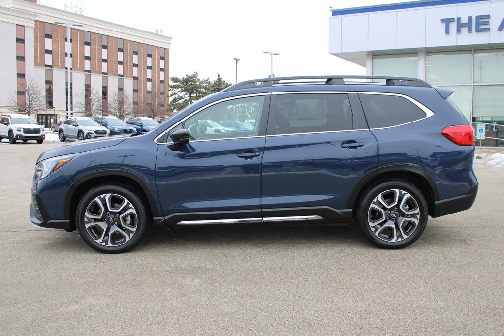 Used 2024 Subaru Ascent Limited image 8