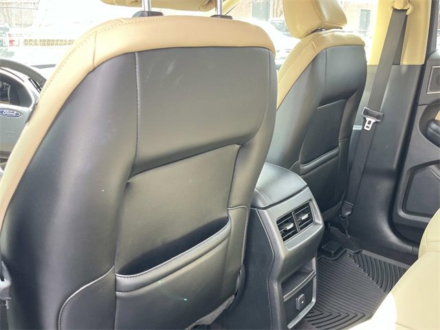 Used 2020 Ford Edge SEL image 19