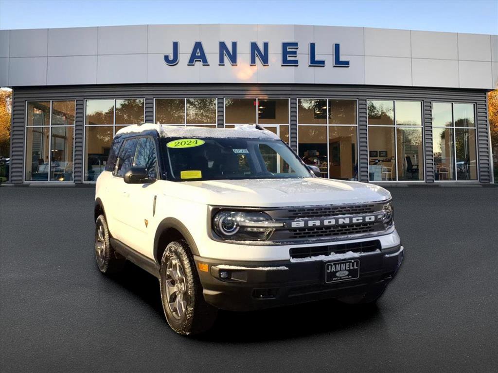 Used 2024 Ford Bronco Sport Badlands w/ Premium Package image 3