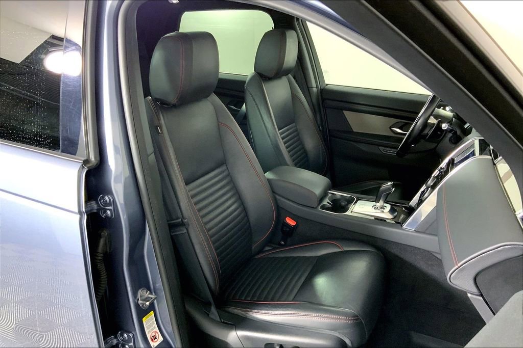 Used 2020 Land Rover Discovery Sport SE R-Dynamic AWD/4WD image 6