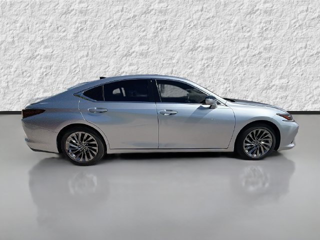 Used 2024 Lexus ES 350 Ultra Luxury w/ Accessory Package (Z2) FWD image 2