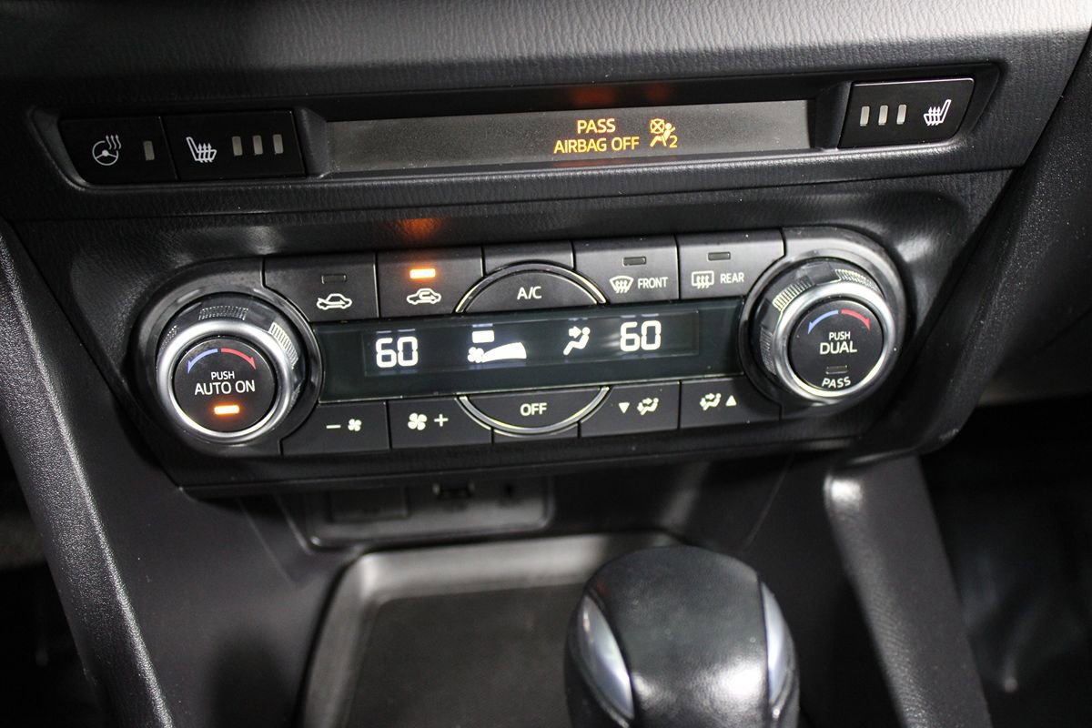 Used 2018 MAZDA MAZDA3 Grand Touring w/ Premium Equipment Package image 20