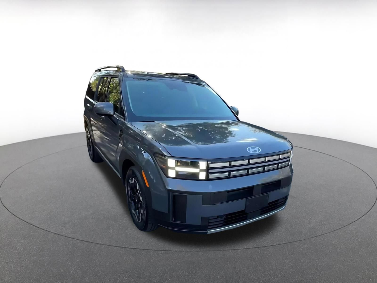 Used 2025 Hyundai Santa Fe SEL image 3