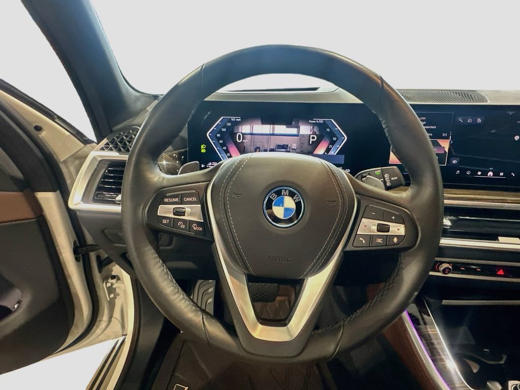 Used 2026 BMW X5 xDrive50e w/ Executive Package AWD/4WD image 11