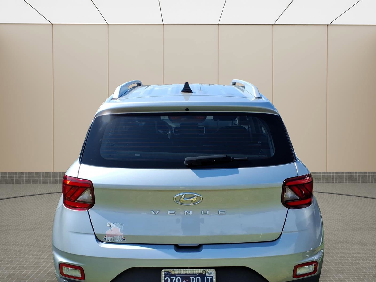 Certified 2022 Hyundai Venue SEL FWD image 16