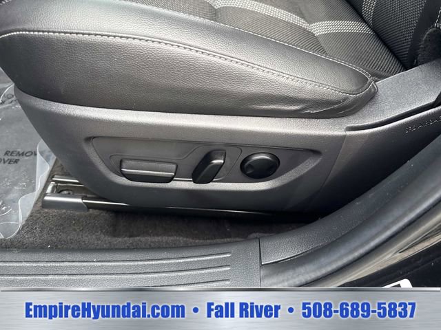 Used 2025 MAZDA CX-50 AWD 2.5 S w/ Preferred Package image 19