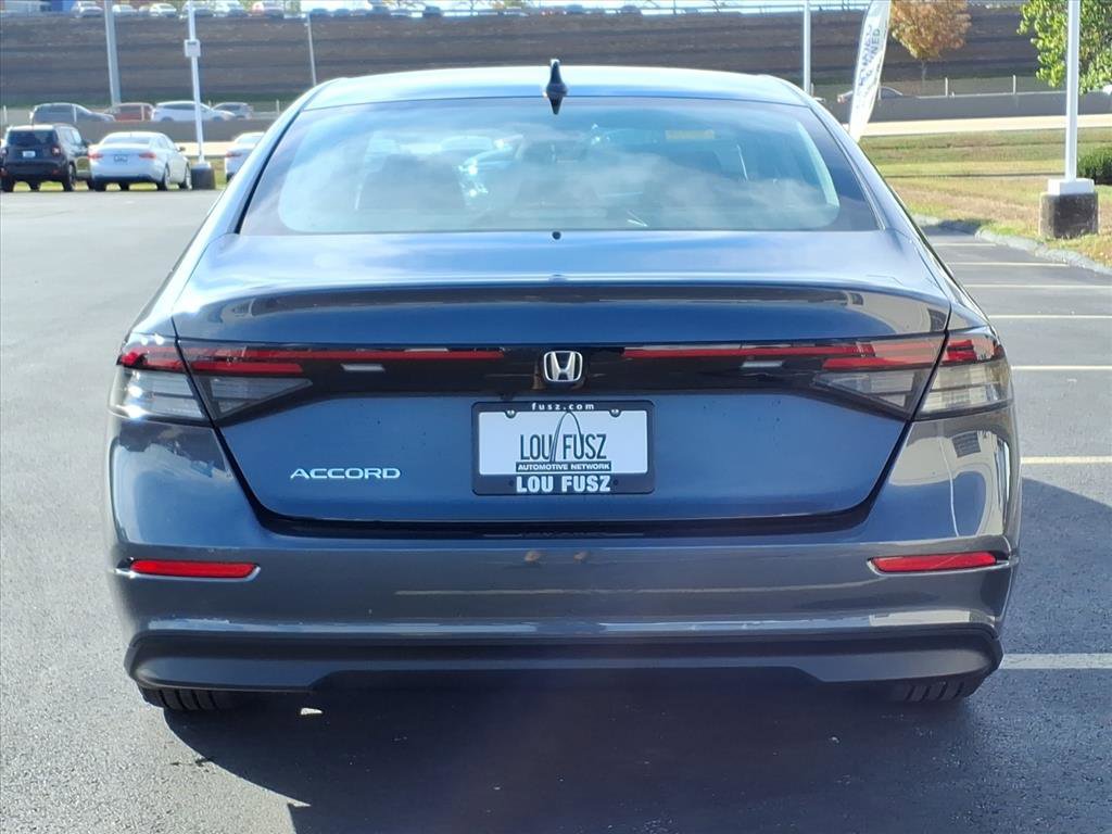Used 2023 Honda Accord EX image 29