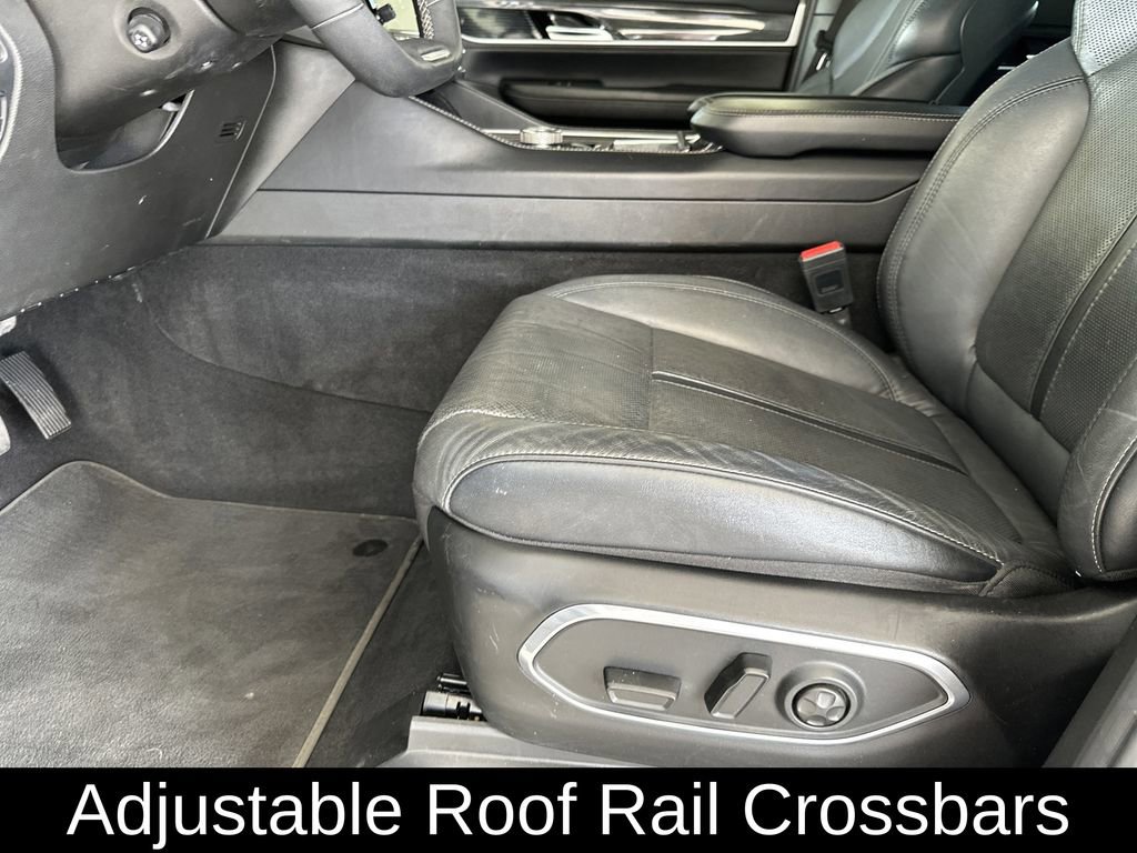 Used 2022 Jeep Wagoneer Series II w/ Premium Group I AWD/4WD image 15