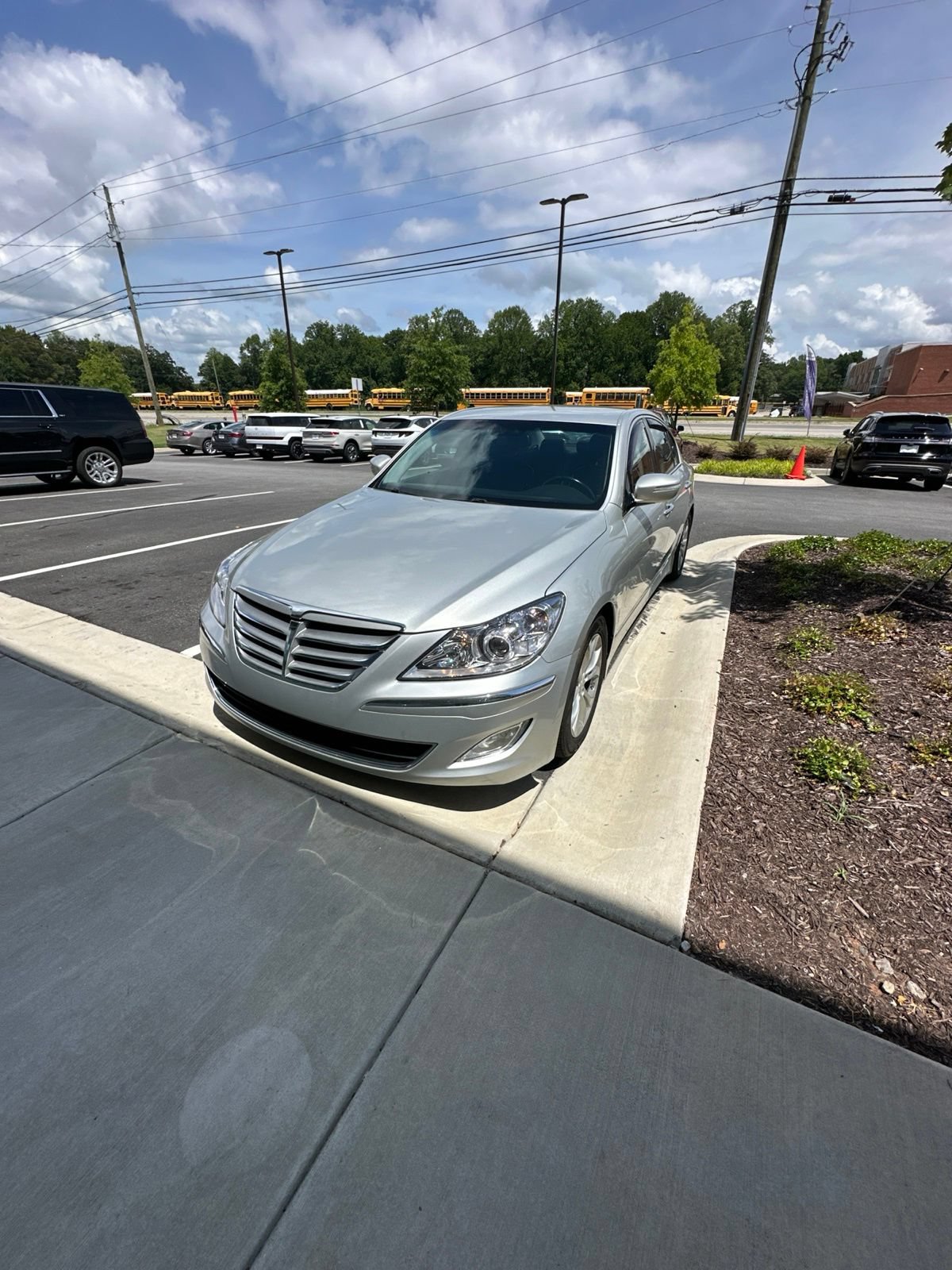 Used 2012 Hyundai Genesis 3.8 RWD image 1