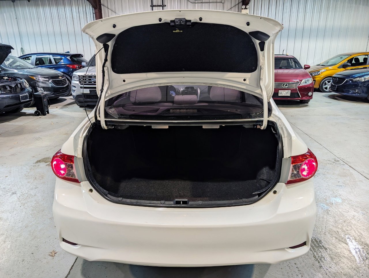 Used 2012 Toyota Corolla LE image 19