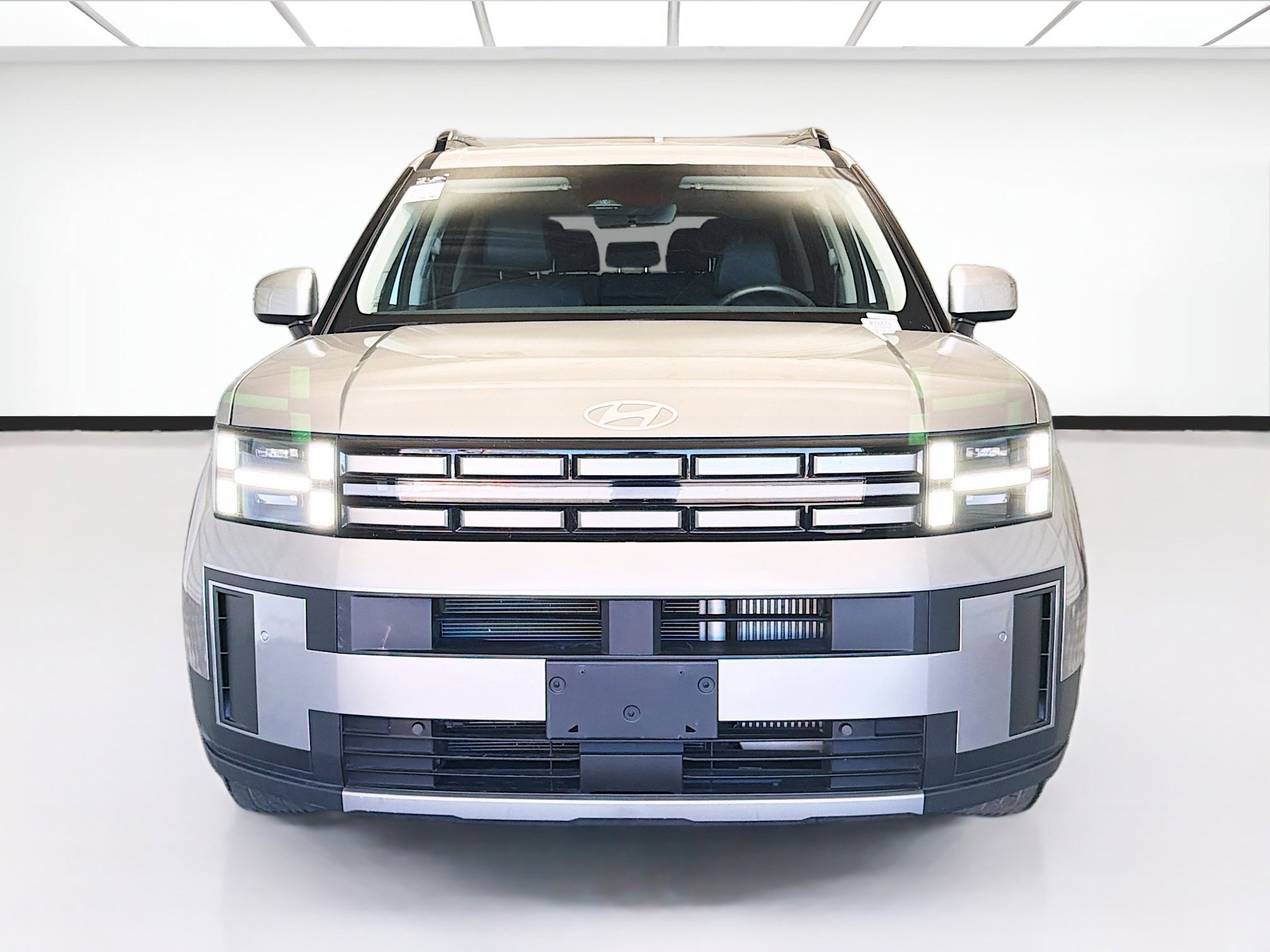 Used 2025 Hyundai Santa Fe SEL image 2