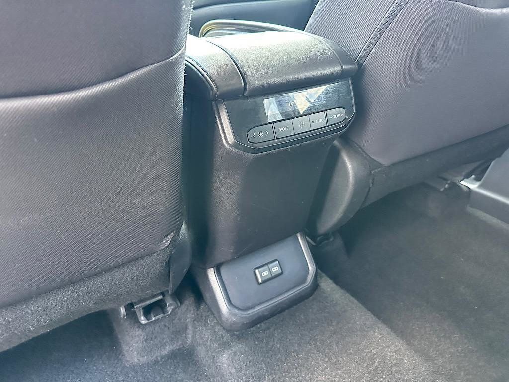Certified 2024 Toyota Highlander Limited image 22