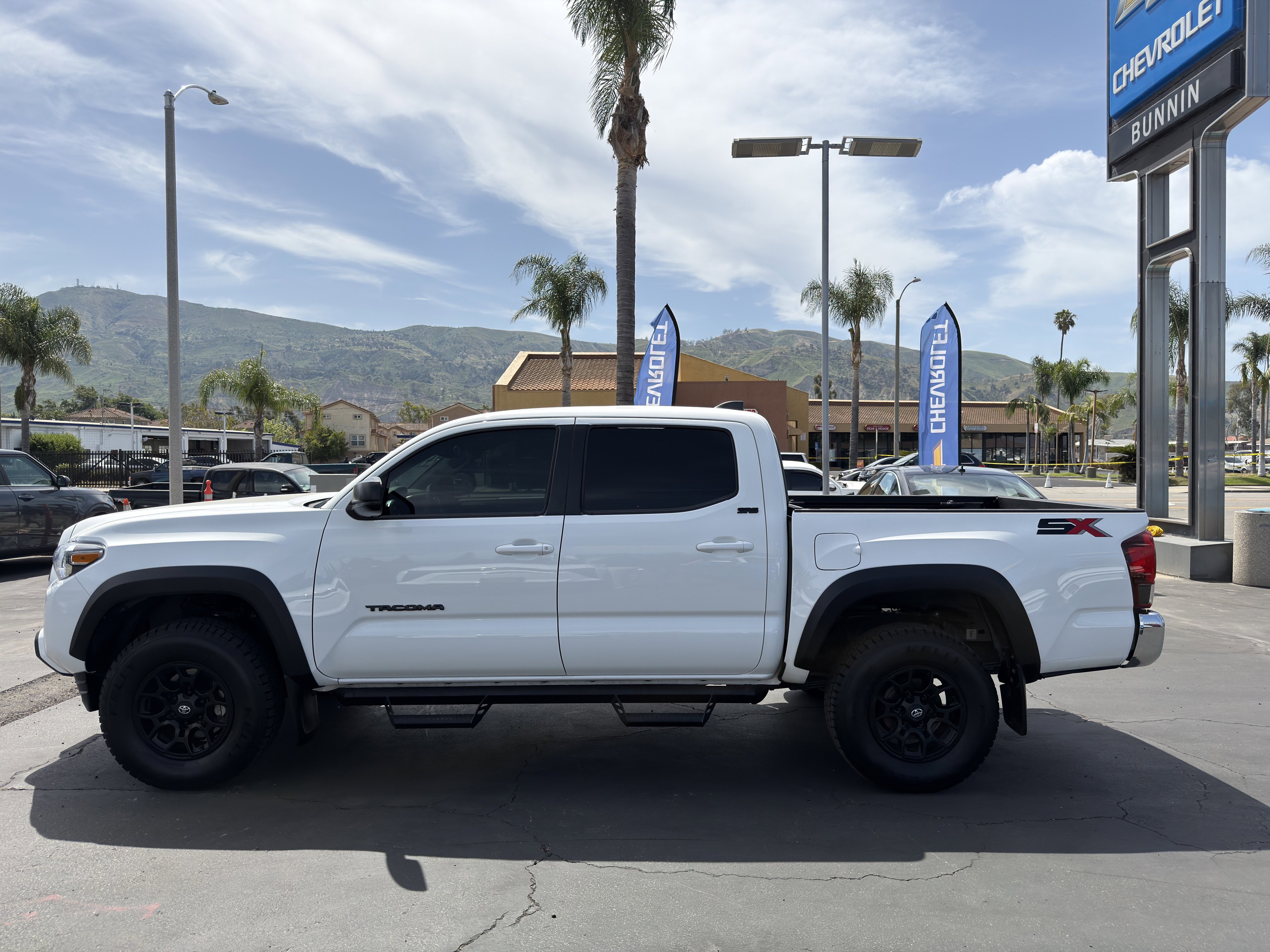 Used 2023 Toyota Tacoma SR5 RWD image 5