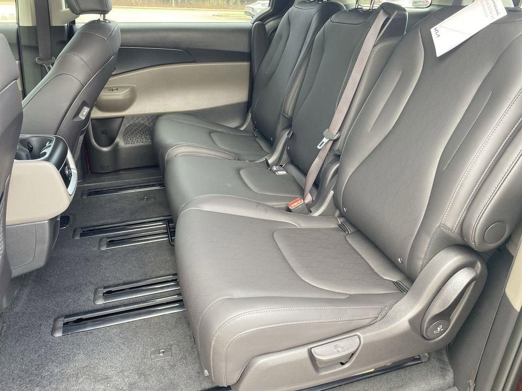 New 2026 Kia Carnival image 25