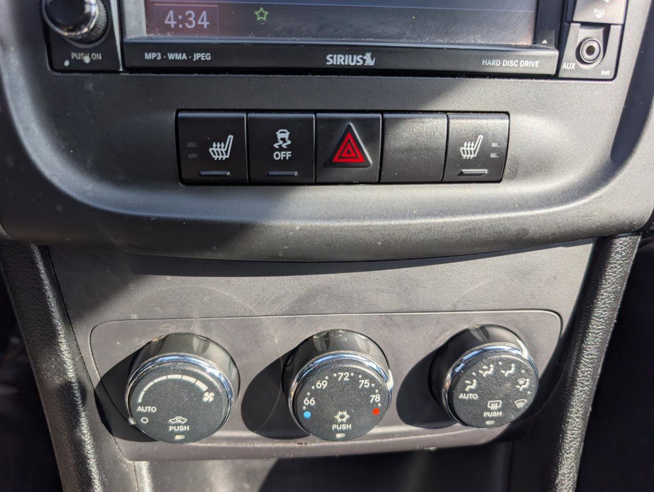 Used 2013 Dodge Avenger SXT w/ Sun/Sound Group image 24