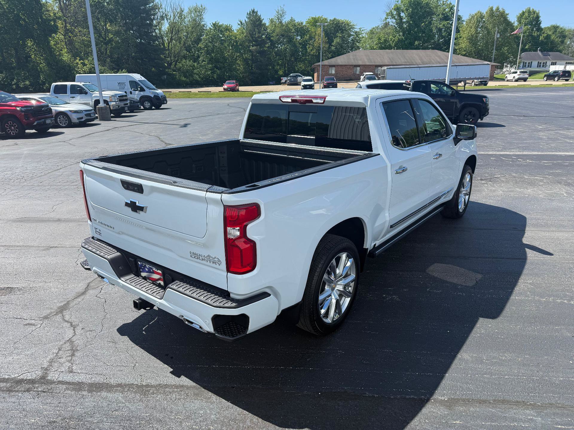 New 2026 Chevrolet Silverado 1500 High Country AWD/4WD image 5