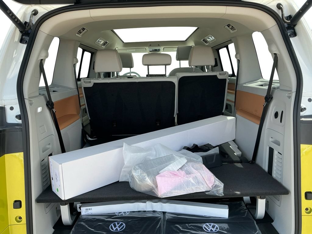 New 2025 Volkswagen ID. Buzz 1st Edition RWD image 20