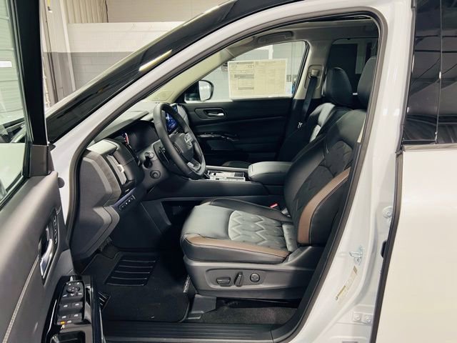 New 2026 Nissan Pathfinder Platinum image 28