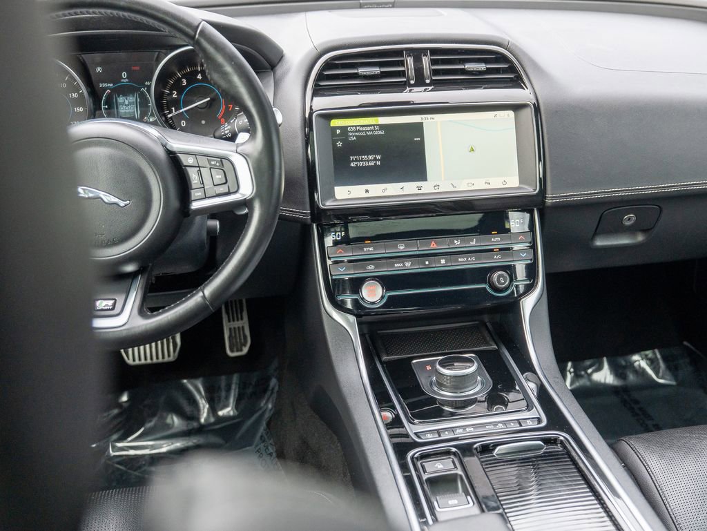 Used 2019 Jaguar XE R-Sport image 20