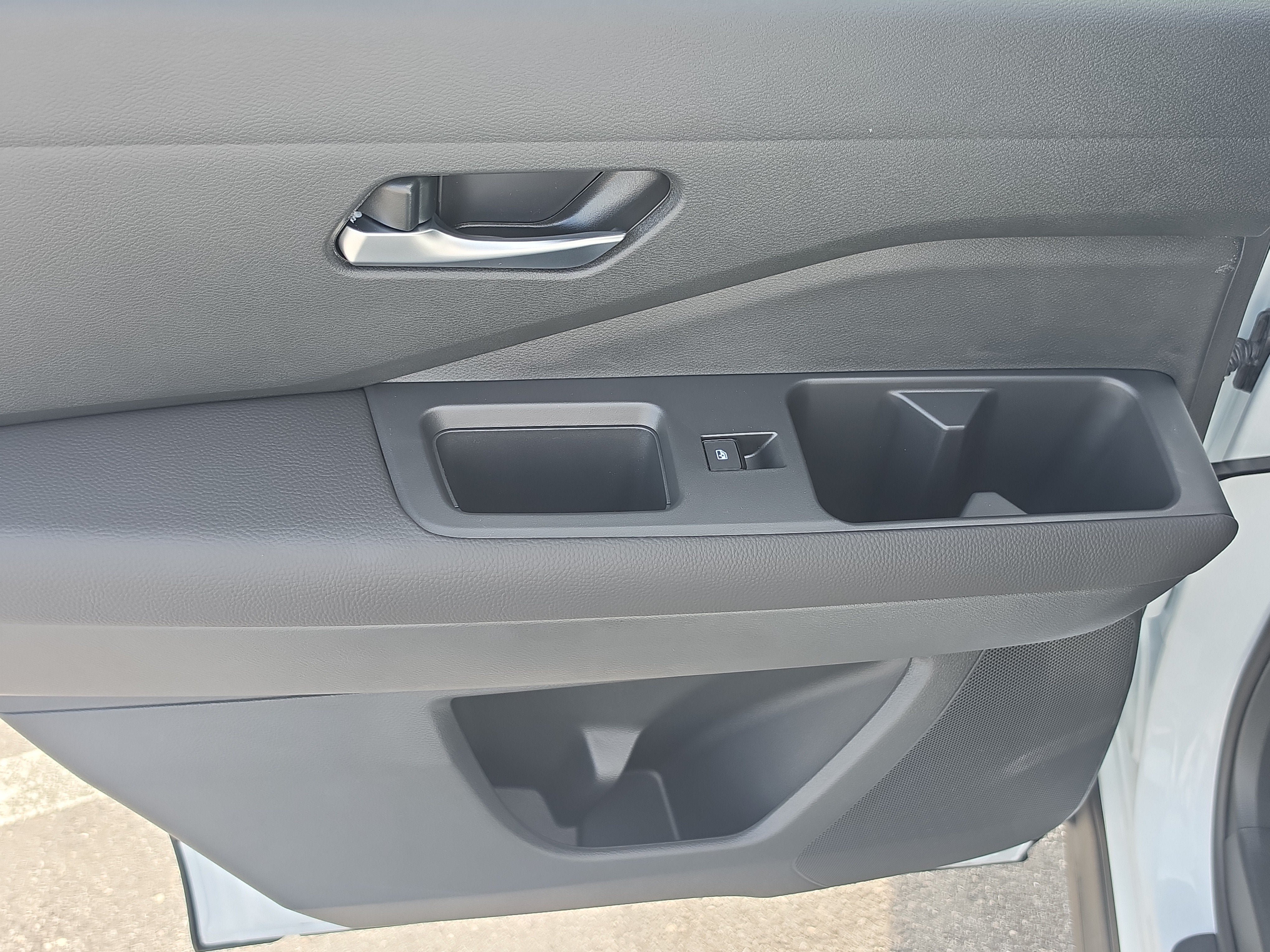 New 2026 Nissan Pathfinder SL FWD image 11