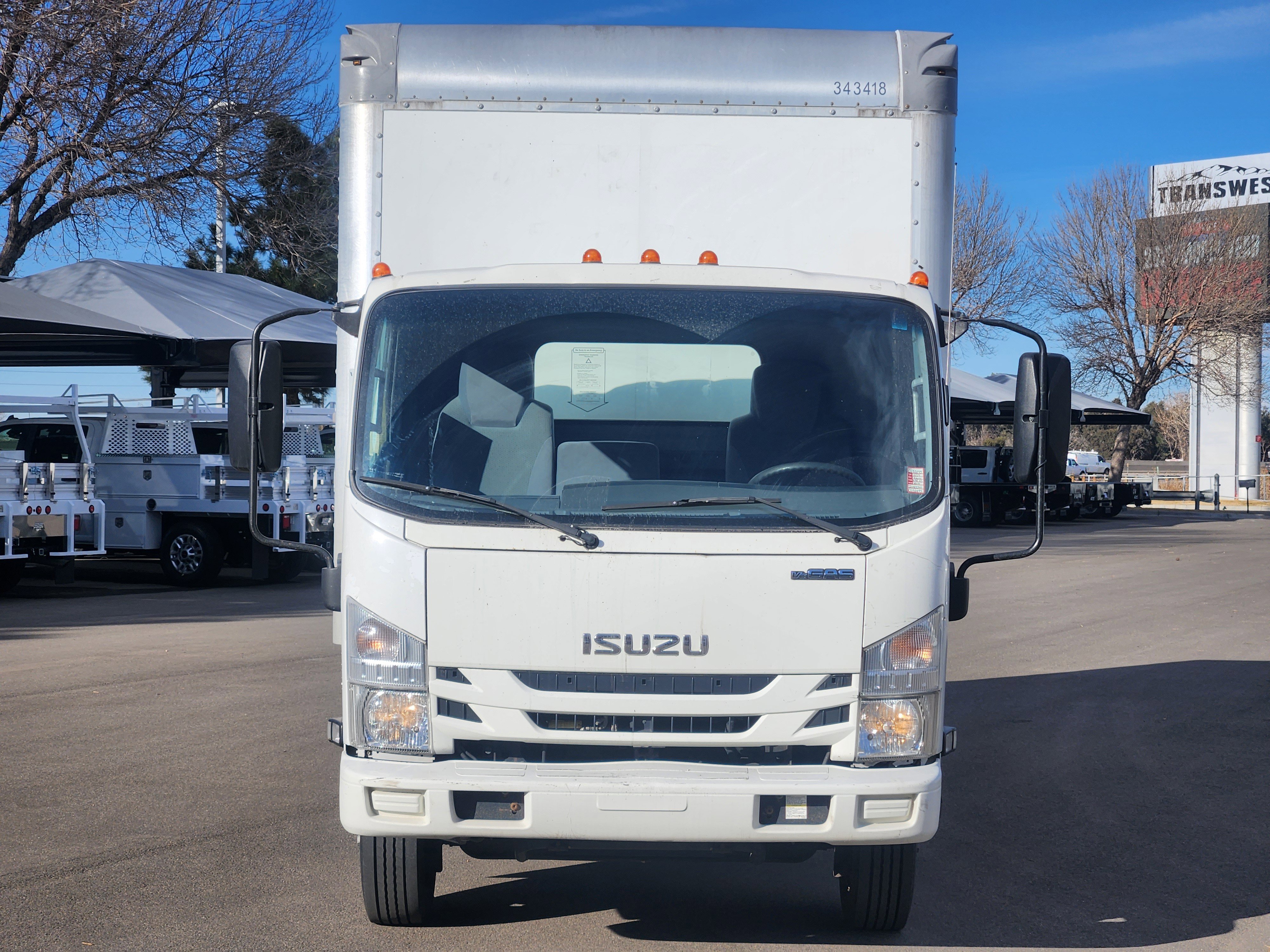 Used 2019 Isuzu NPR image 5