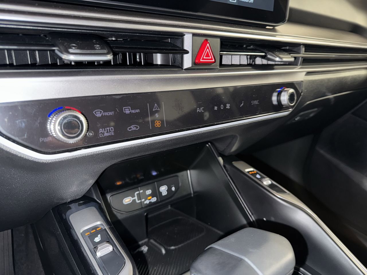 New 2026 Kia Sorento X-Line EX image 24