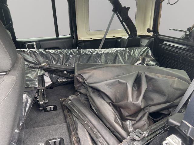 Used 2021 Jeep Wrangler Unlimited Sport image 33