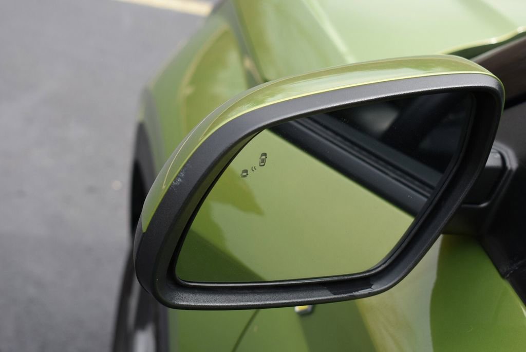 Used 2024 Hyundai Venue SEL FWD image 27