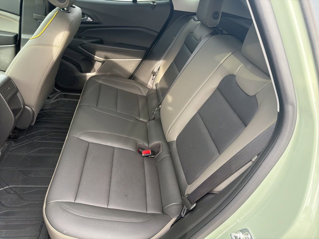 Used 2024 Chevrolet Trax ACTIV w/ Sunroof Package image 10