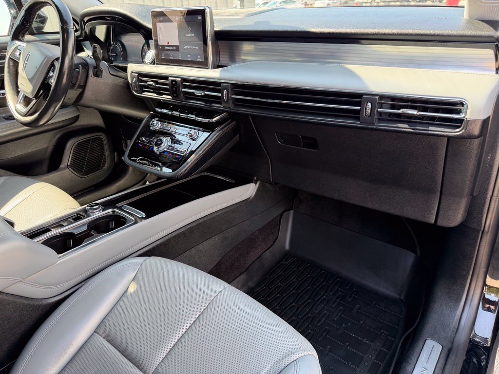 Used 2022 Lincoln Corsair AWD w/ Premium Package image 20