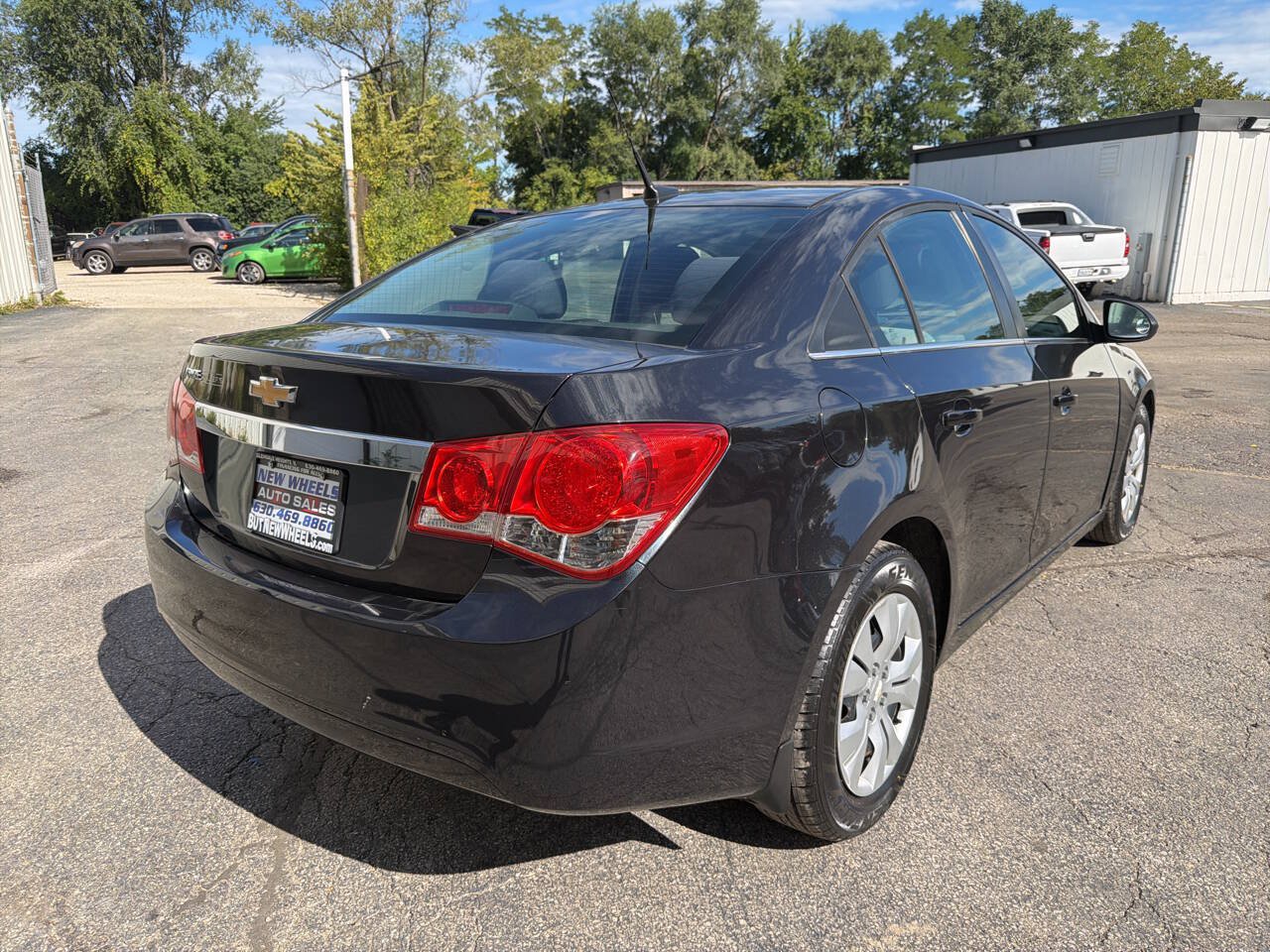 Used 2012 Chevrolet Cruze LS w/ Connectivity Package FWD image 6