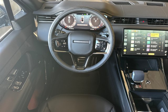 New 2026 Land Rover Range Rover Sport Dynamic SE AWD/4WD image 13