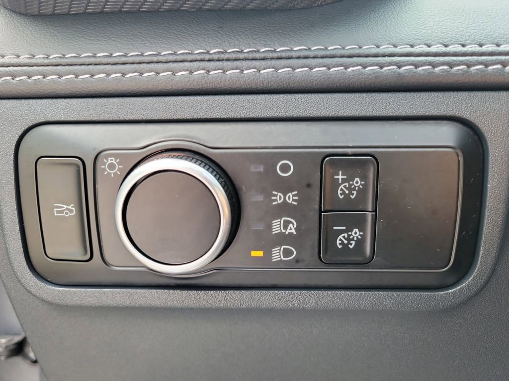Used 2025 Ford Mustang Premium image 23