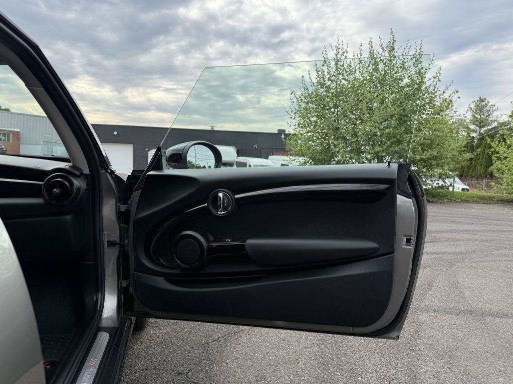Used 2020 MINI Cooper S FWD image 17