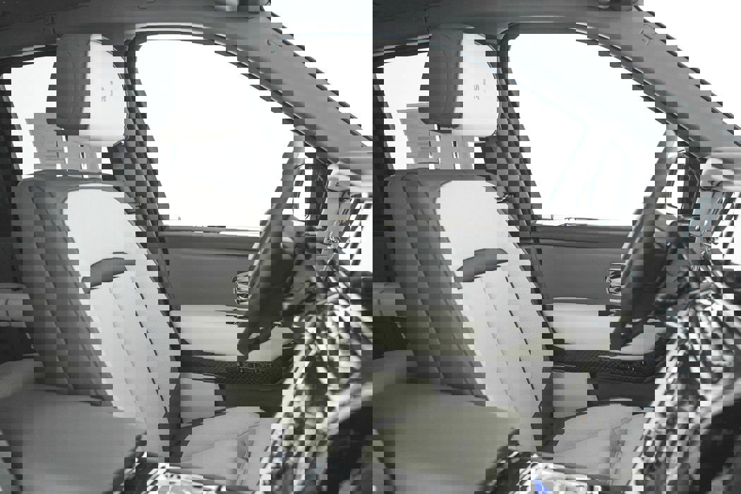 New 2025 Rolls-Royce Cullinan Black Badge image 31