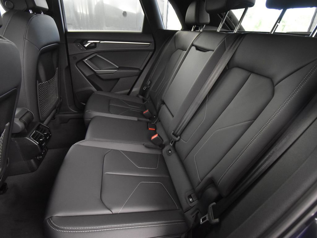 New 2025 Audi Q3 2.0T Premium image 16